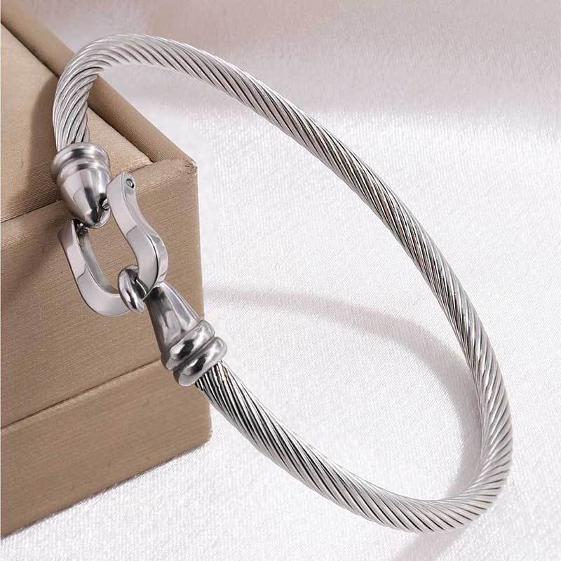 Wholesale Titanium Steel Fashion Stainless Steel Love Bracelet
